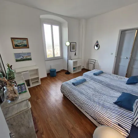 Villa Belvedere D'ajaccio, Entiere Vue Pour 2 A 10 Voyageurs