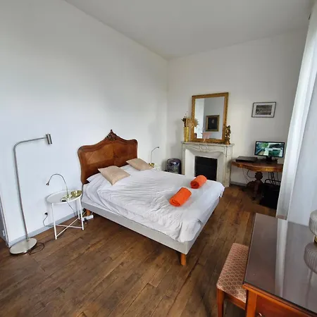 Belvedere D'ajaccio, Entiere Vue Pour 2 à 10 Voyageurs