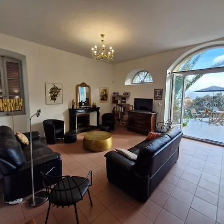 Belvedere D'ajaccio, Entiere Vue Pour 2 à 10 Voyageurs Villa Ajaccio (Corsica)
